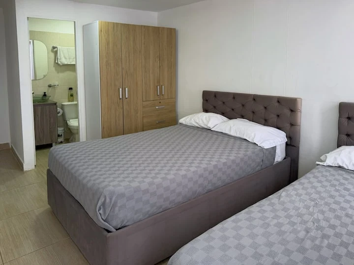 Habitación 1 — Conquistador 1821