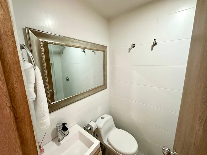 Baño completo 1 — Marina del Rey 1104