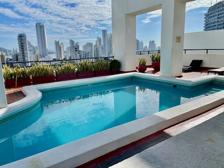 Piscina — Marina del Rey 1104