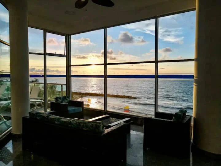 Exterior — Palmetto 1001