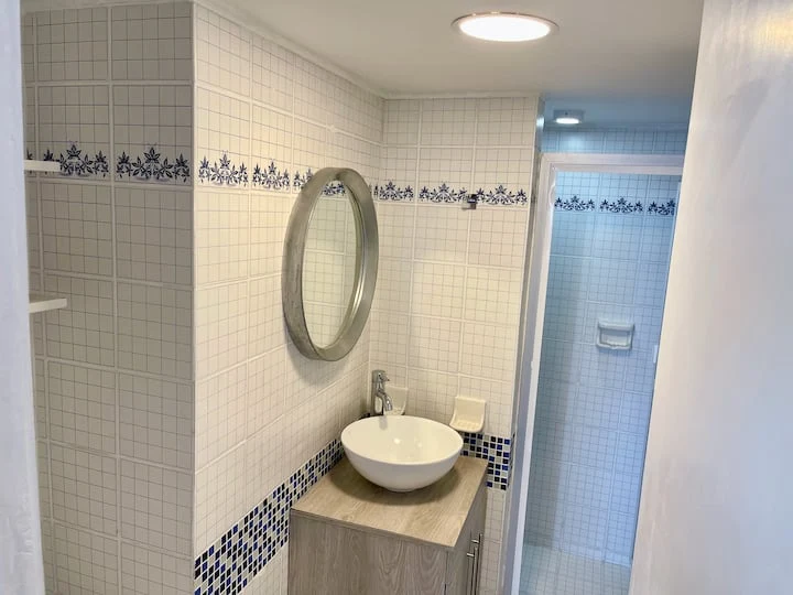 Baño completo — Tocahagua 1208
