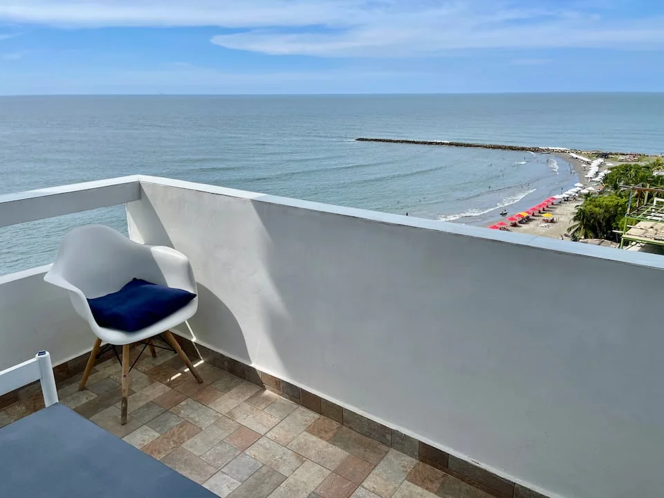 Balcón abierto con vista al mar — Tocahagua 1208
