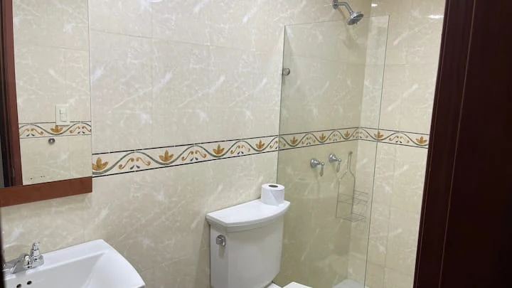 Baño completo 1 — Torres del Lago 1303