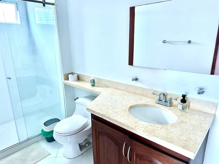 Baño completo 2 — Torres del Lago 1303