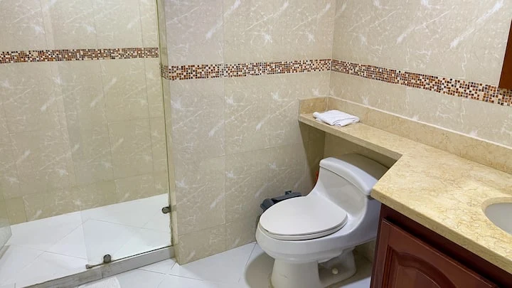 Baño completo 3 — Torres del Lago 1303